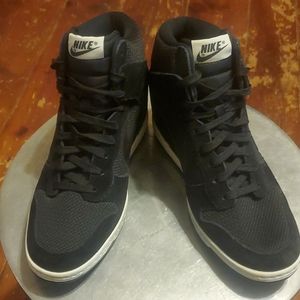 Nike Women's Sky High Sneaker